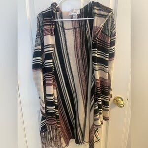 Evy’s Tree Madison sweater. Size M. Gently used